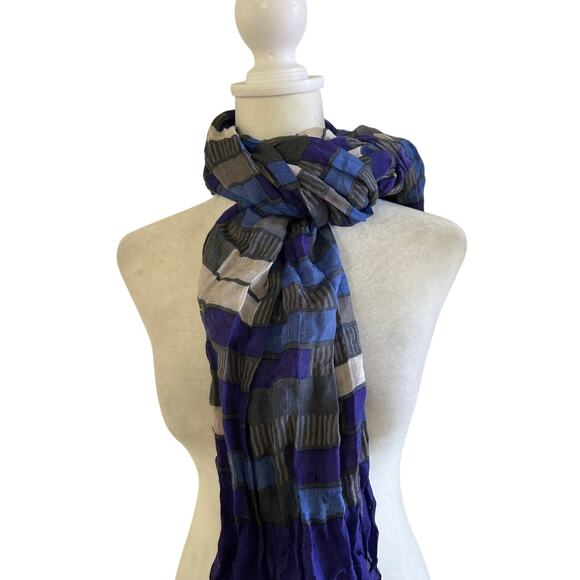 Banana Republic Scarf Silk Wool Purple Geometric OS Frey Hem Crinkled Soft Touch - Picture 2 of 8